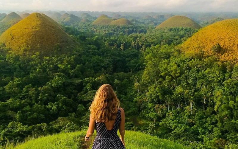 “Maybe you missed it”: Chạm vào một Philippines nguyên bản, nồng hậu và đầy chất thơ