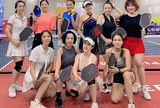 Hội "Chị em hàng xóm" rủ nhau chơi Pickleball, lan tỏa tinh thần "khỏe trẻ đẹp" từ group chat đến sân bóng