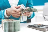 Đầu tháng 2, một ngân hàng trả lãi tiết kiệm gần 10%/năm
