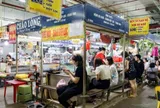 Khu chợ trăm năm giữa lòng Hà Nội nay thành "thiên đường ẩm thực" dưới lòng đất, siêu hút khách vì giá cực bình dân