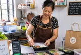 Không cần mặt bằng lớn, không cần vốn cao: 5 nghề phù hợp cho người từng bán hàng vỉa hè
