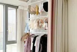 Ban công đẹp mấy cũng “toang” nếu phơi đồ kiểu cũ: Nhiều gia đình đang âm thầm đổi sang cách này vì quá gọn và đỡ quê