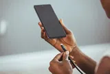 Dấu hiệu bất thường cảnh báo cổng sạc USB điện thoại bị hỏng, người dùng cần lưu ý