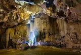 Ngắm 'cung điện thạch nhũ' trong lòng hang động mới được phát hiện ở Quảng Trị