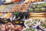 Ở Quảng Ninh có khu chợ sầm uất nhất định phải ghé qua dịp 2/9: Bán hải sản ngon bổ rẻ, là "thiên đường ẩm thực" ai cũng...