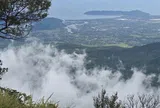 Chiêm ngưỡng cảnh sắc Bạch Mã trong mây mờ, sương sớm