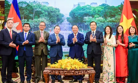 Hàng trăm nghìn lượt khách du lịch Campuchia đến Việt Nam