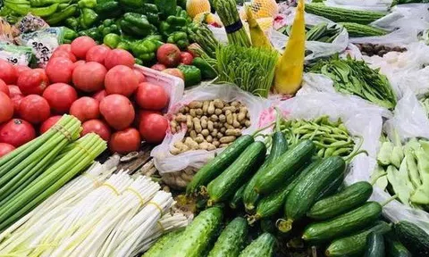 12 loại rau củ sạch tự nhiên, ít thuốc trừ sâu, cầm từ 5.000 đồng ra chợ là mua được