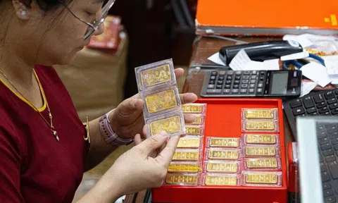 Giá vàng miếng 'bốc hơi' 1,4 triệu đồng/lượng