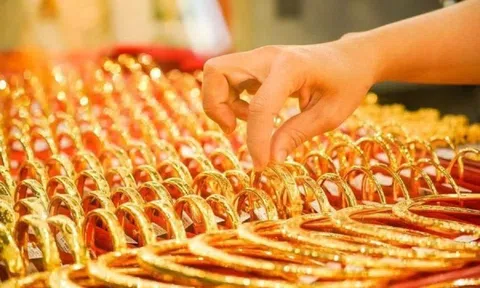 Sáng 12/9: Giá vàng nhẫn, vàng SJC tiếp tục 'sập' mạnh