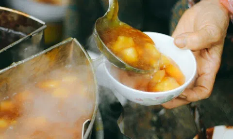 10 món ngon bổ rẻ "xì xụp" ngày gió mùa về Hà Nội, nóng hổi vừa thổi vừa ăn 