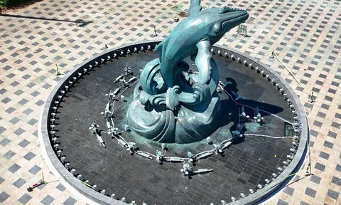 Ngắm tượng cá Ông bằng đồng cao gần 9m, nặng 50 tấn ở Bãi Sau Vũng Tàu