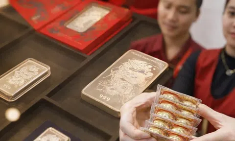 Giá vàng, bạc giảm mạnh sau ngày Vía Thần tài