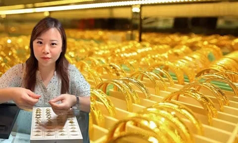 Tôi từng tranh cãi với mẹ vì chuyện mua vàng ngày vía Thần Tài và hiểu ra khoảng cách thế hệ trong cách nhìn tiền bạc