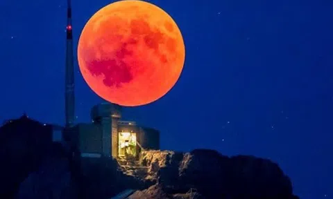 Chiêm ngưỡng Mặt Trăng chuyển màu đỏ thẫm chiều tối nay