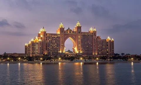 Hào phóng kiểu Trung Đông: Dubai và Abu Dhabi yêu cầu các khách sạn miễn phí ăn ở cho du khách bị mắc kẹt, hết bao nhiêu chính quyền chi trả!