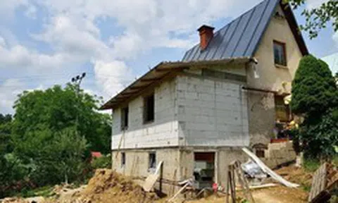 Bán nhà giá rẻ cho người thân, 1 năm sau tôi mới hiểu bài học đắt giá về tiền bạc và ranh giới gia đình