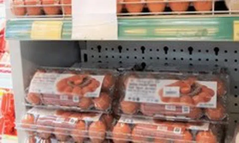 Giải mã trứng đóng khay trong siêu thị: Nhân viên nói thẳng "khay nào nên tránh"