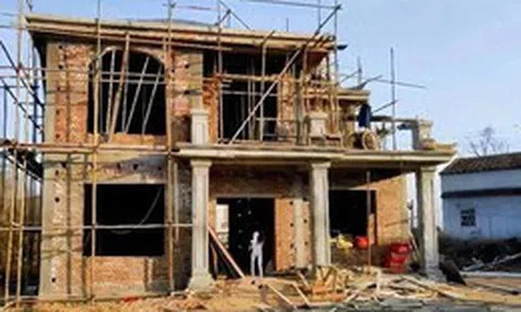 Bán căn hộ để về quê xây biệt thự: Hai năm sau tôi mắc kẹt với căn nhà không bán được