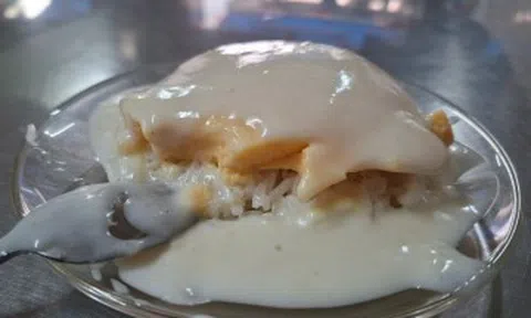 Quán xôi gần 50 năm ở TPHCM chỉ bán 2 món, chưa mở cửa đã có khách chờ