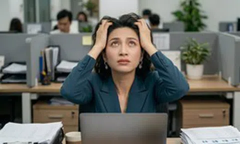 "Nhận lương, trả nợ, tháng nào cũng nơm nớp một nỗi lo: Tôi đã sai ở đâu?"