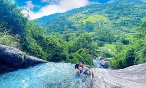 Cách Hà Nội không xa có một điểm đến “thách thức” dân phượt, mang vẻ đẹp nguyên sơ tựa tiên cảnh