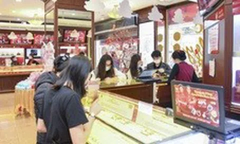 Sáng 6-4, giá vàng nhẫn trơn tại Bảo Tín Minh Châu giảm cả triệu đồng