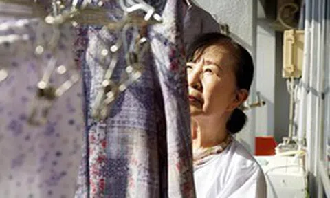 Sáu tháng sống chung, tôi bật khóc: “Ông ấy đòi hỏi quá nhiều!” - Góc khuất tài chính khi tái hôn tuổi trung niên