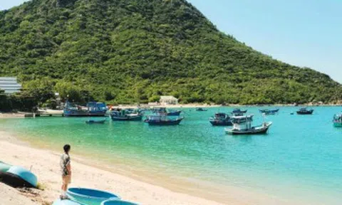 Làng chài “nhiều cái không” ở Khánh Hòa: Du khách đến là nhớ, tận hưởng không gian yên bình, thích hợp chữa lành