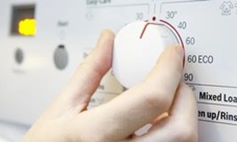 Một nút bấm trên máy giặt khiến tiền điện tăng đáng kể: Nhiều người dùng không hề hay biết