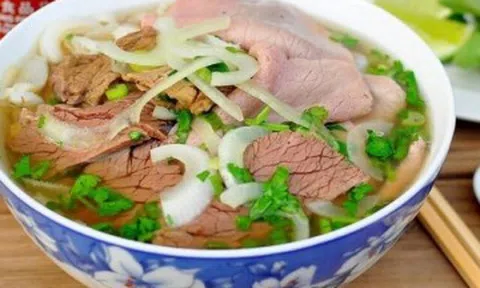 Nghỉ lễ Giỗ Tổ, gợi ý các đặc sản Hà Nội cho cả một ngày, không ăn thì 'tiếc hùi hụi'