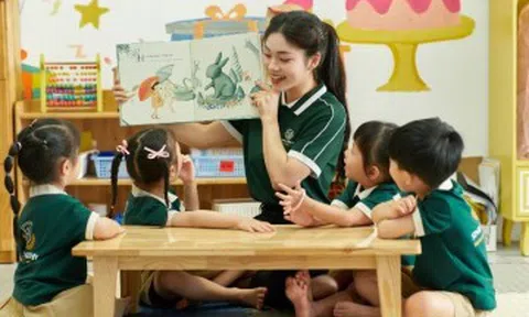 Đồng phục mầm non: cùng bé đến lớp, tô sắc niềm vui