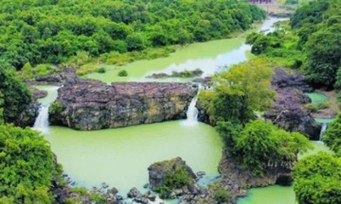 Thác nước nào "đẹp nhất Việt Nam" được ví là nàng thơ của núi rừng Tây Nguyên, du khách đến là mê đắm