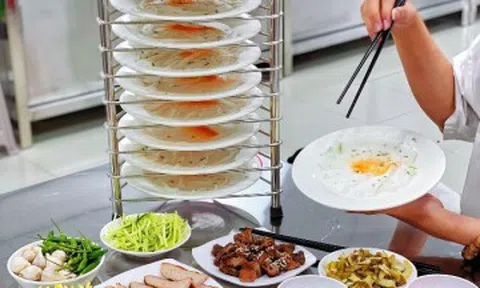 Món ăn “tốn đĩa” nhất Việt Nam: Đặc sản Ban Mê khách cuốn vài chục mới đã cơn thèm, chủ quán đếm đĩa tính tiền