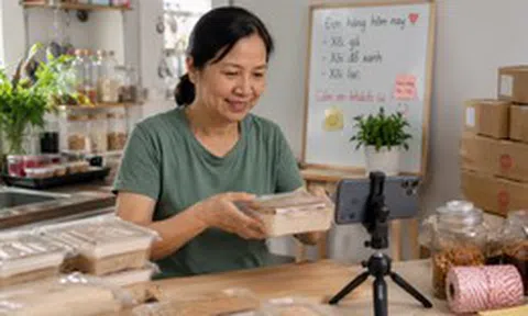 Tôi từng nghĩ mất chỗ bán là mất đường sống, ngờ đâu sau 3 tháng chuyển nghề, thu nhập còn ổn định hơn trước