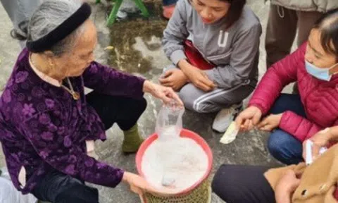 Ở Hưng Yên có phiên chợ tồn tại gần 300 năm, chỉ họp duy nhất 1 ngày trong năm, khách đến mua không mặc cả