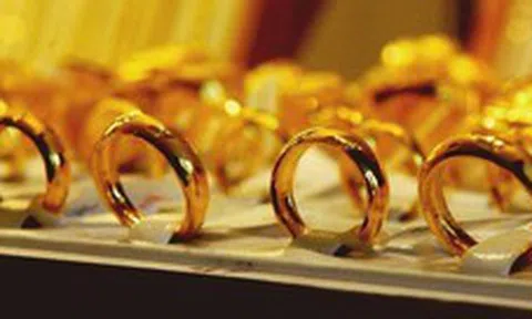 Đi làm gần 10 năm nhiều người mới mua được 1 chỉ vàng