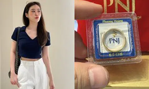 Vàng giảm còn 14,38 triệu 1 chỉ: Ai buồn thì buồn, tôi vui vì tháng này mua được nửa chỉ!