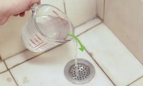 Tôi đã xịt khử mùi phòng tắm suốt nhiều năm mới nhận ra: Thứ bốc mùi nhất lại không phải bồn cầu
