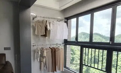 Nhìn nhà hàng xóm tôi mới phát hiện: Ban công đẹp lên chỉ vì bỏ một thứ quen thuộc