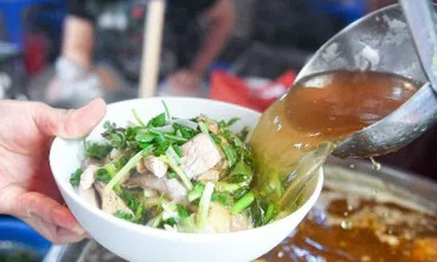 5 quán phở gà Michelin ở Hà Nội, có nơi bị chê đắt vẫn đông kín khách