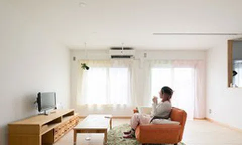 33 tuổi đã mua 3 căn hộ nhờ sống tối giản: Người phụ nữ ở trong căn hộ 48m², chỉ giữ 21 bộ quần áo để sớm đạt tự do tài chính
