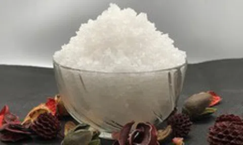 5 lý do vì sao nên đặt 1 bát muối trong góc nhà