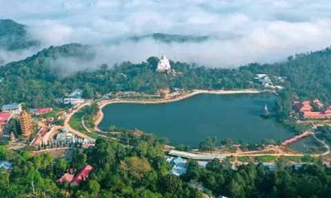 Nơi nào được mệnh danh “Đà Lạt của miền Tây”, có đỉnh núi cao thu hút khách du lịch với nhiều đặc sản nổi tiếng?