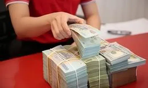 Dư 50 triệu có nên gửi ngân hàng?
