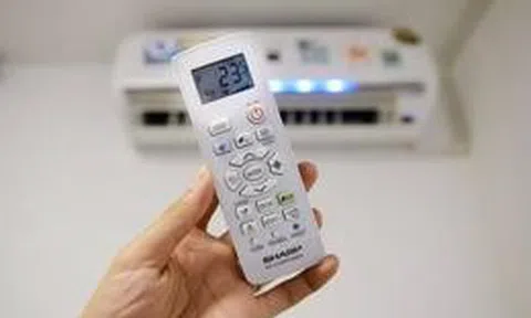 Lời khuyên cho những gia đình có thói quen tắt điều hòa bằng remote