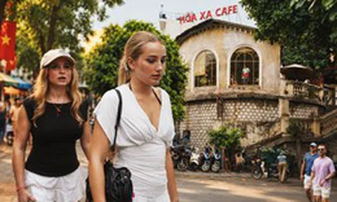 Khách Trung Quốc mê Hà Nội: “Chưa đến Hà Nội, chưa tính là đã đến Việt Nam”
