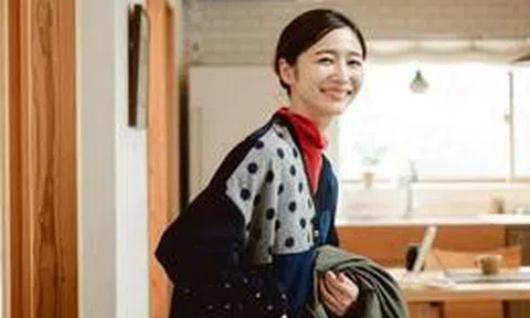 Kiếm được 20 triệu thấy đủ, kiếm 40 triệu lại thấy thiếu: Chiếc bẫy tiền bạc nhiều người mắc sau tuổi 40
