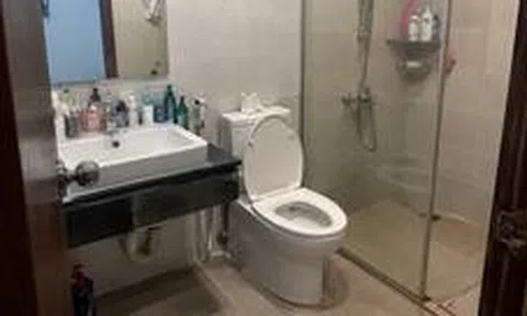 Tại sao ngày càng nhiều gia đình không còn đặt lavabo trong nhà vệ sinh? 2 cách bố trí giúp cả nhà đỡ cảnh phải “chờ nhau”