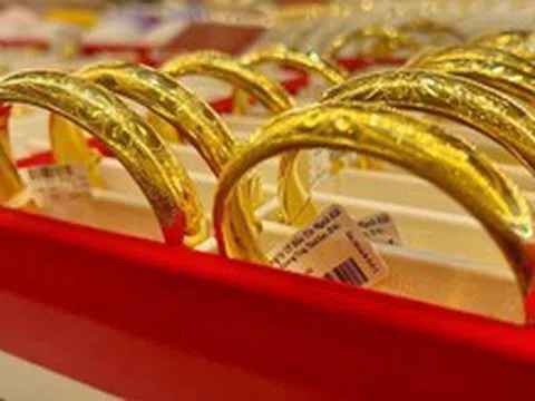 Giá vàng hôm nay 5/4: Tiếp tục giảm cắm đầu, chấm dứt 5 tuần tăng liên tiếp